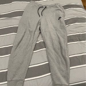 Nike Tech Fleece L